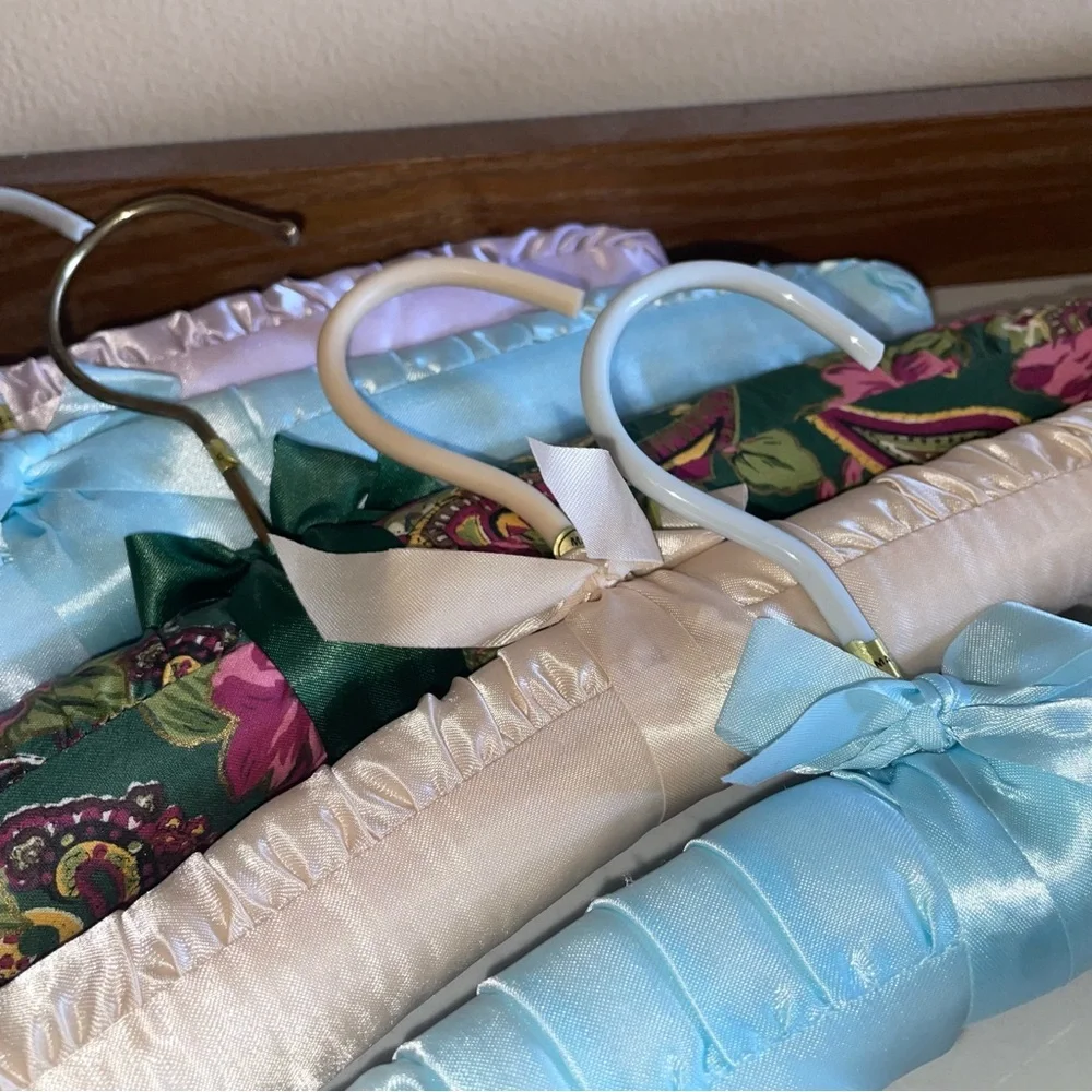 Satin Padded Clothes Hangers (5)